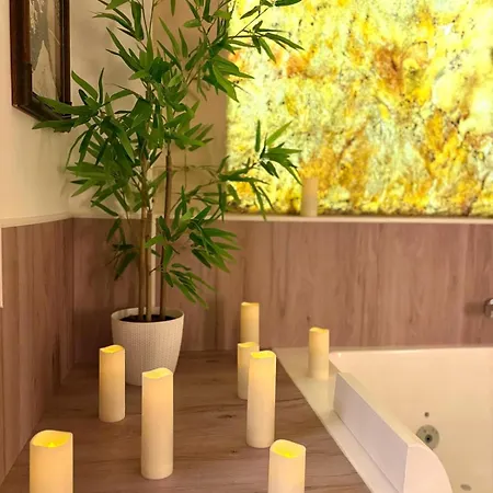 Le Lotus Romantique Avec Prive Апартаменты *